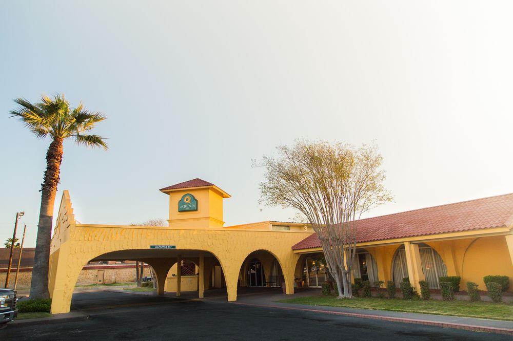 Days Inn By Wyndham Del Rio Exterior photo