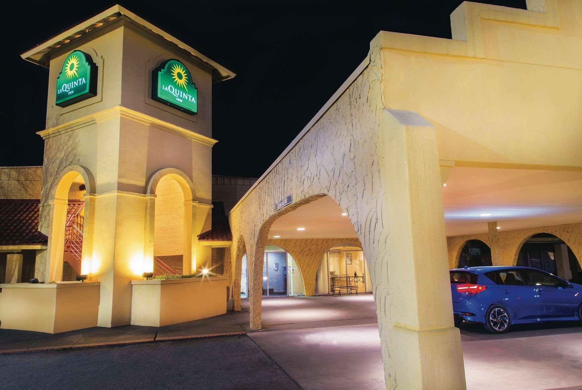 Days Inn By Wyndham Del Rio Exterior photo